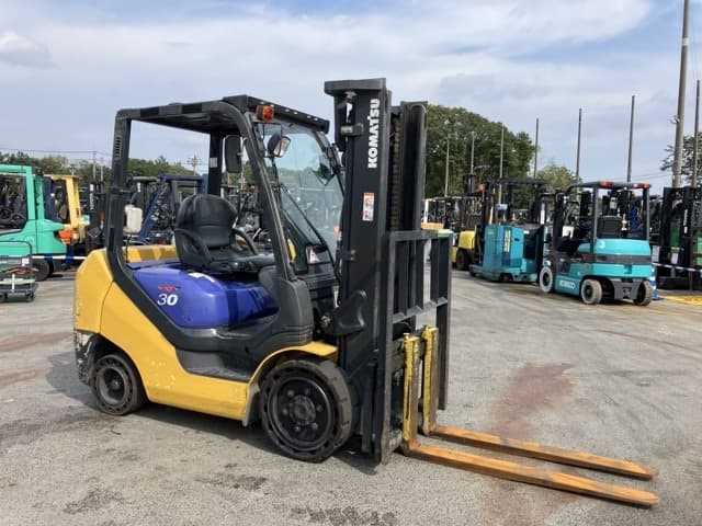 Forklift — Auction (lot 8457-2140)