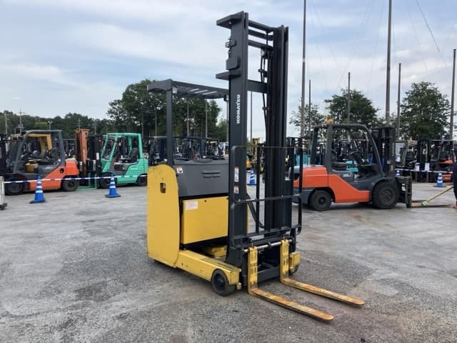 Reach Forklift — Auction (lot 8457-2144)
