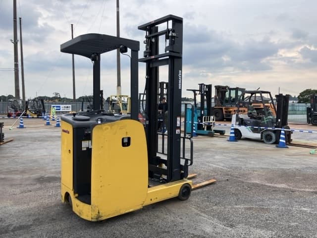 Reach Forklift — Auction (lot 8457-2144)