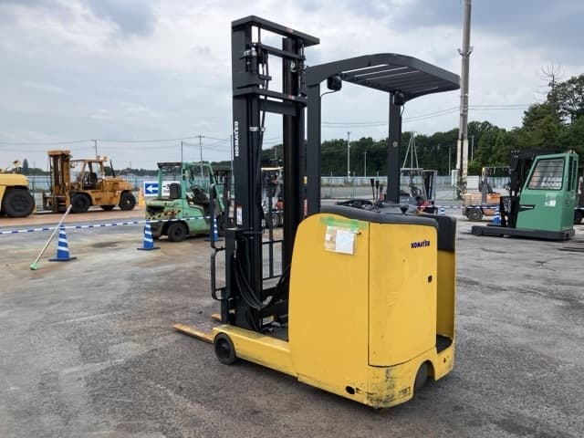 Reach Forklift — Auction (lot 8457-2144)