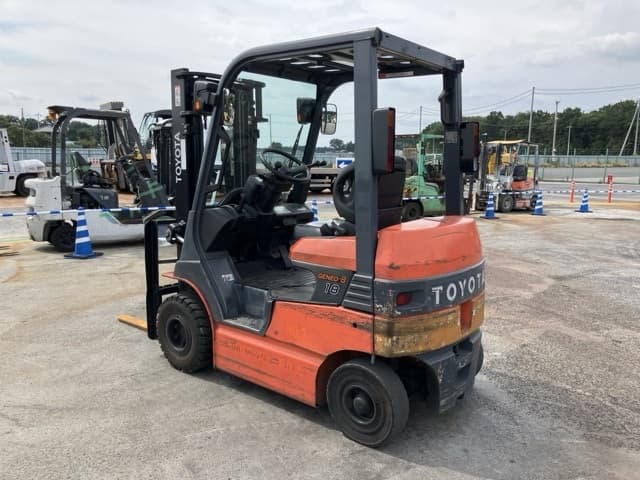 Battery Forklift — Auction (lot 8457-2146)