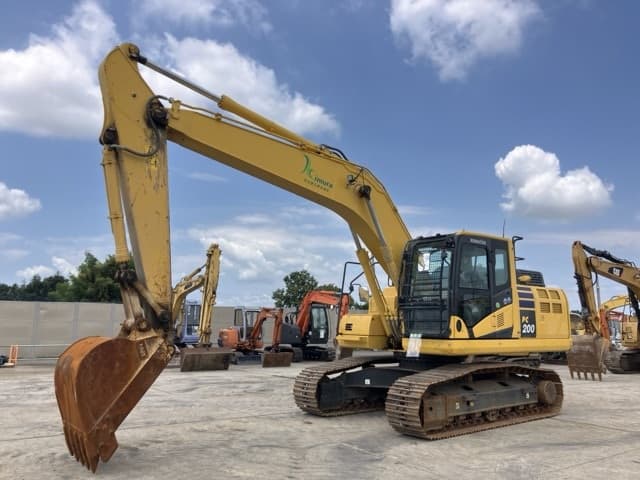 EXCAVATOR — Auction (lot 8457-215)