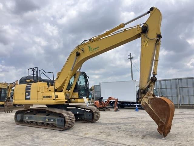 EXCAVATOR — Auction (lot 8457-215)