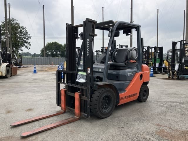 Forklift — Auction (lot 8457-2150)