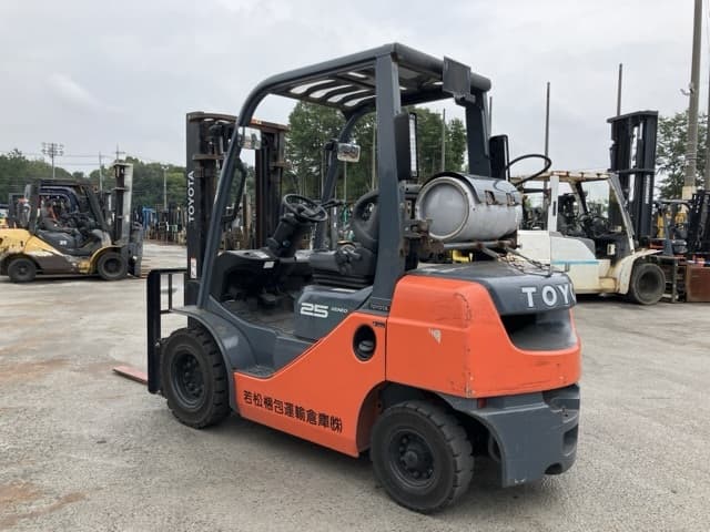 Forklift — Auction (lot 8457-2150)