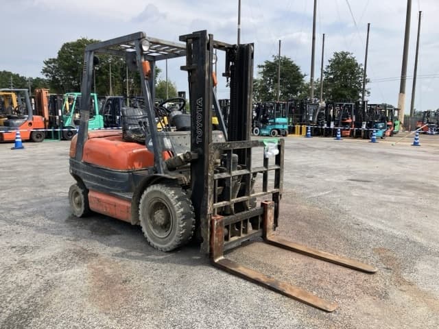 Forklift — Auction (lot 8457-2152)