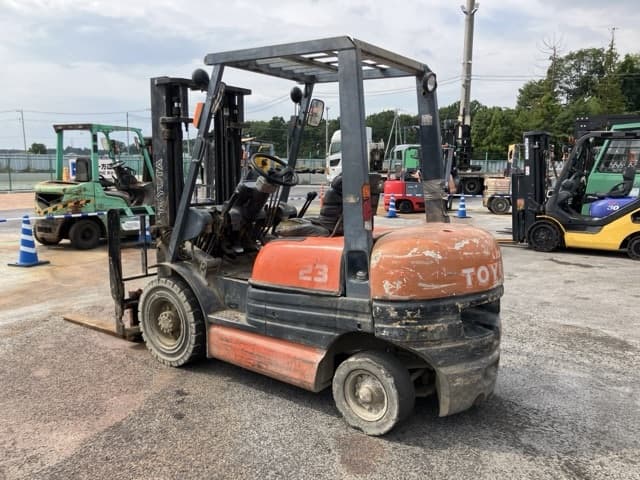 Forklift — Auction (lot 8457-2152)