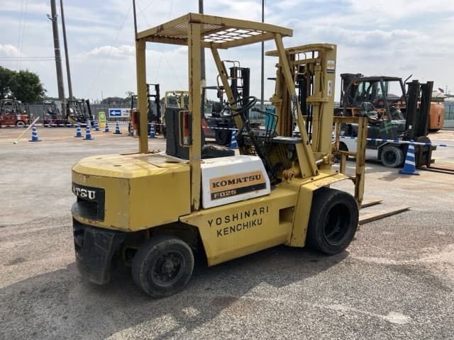 Forklift — Auction (lot 8457-2154)