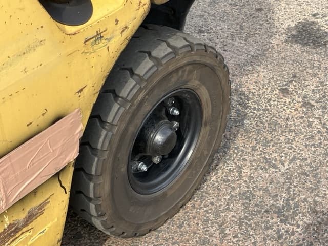 Forklift — Auction (lot 8457-2155)