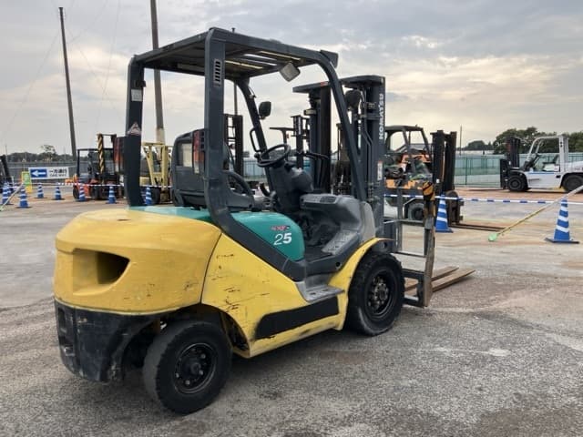 Forklift — Auction (lot 8457-2159)