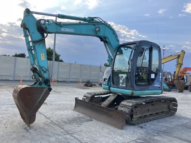 EXCAVATOR — Auction (lot 8457-216)