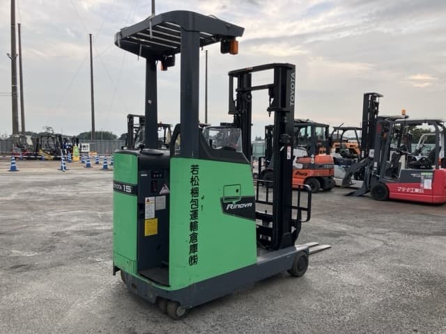Reach Forklift — Auction (lot 8457-2163)