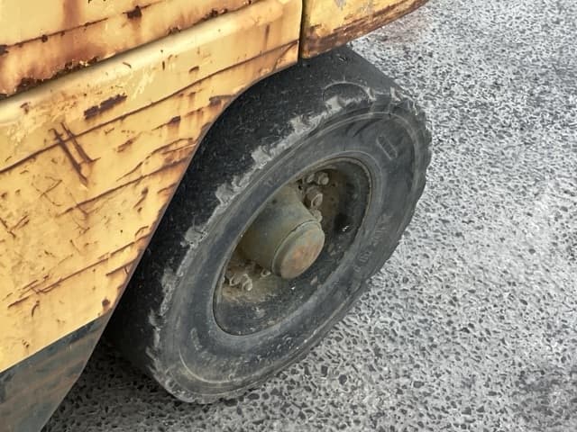 Forklift — Auction (lot 8457-2167)