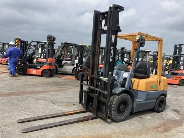 Forklift — Auction (lot 8457-2171)