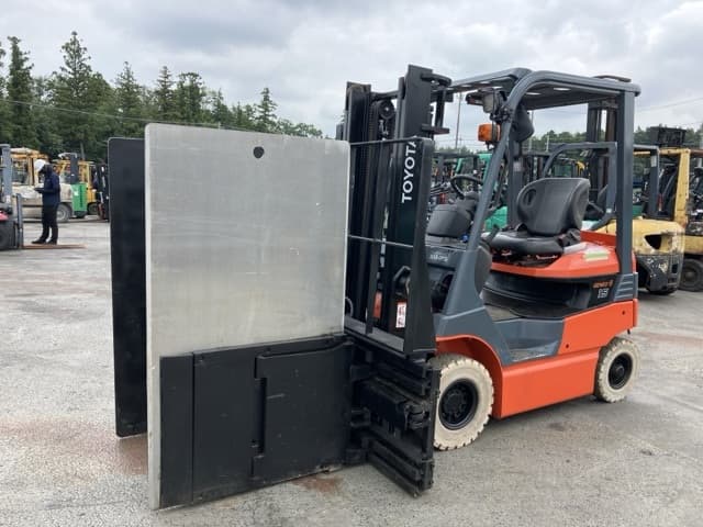 Battery Forklift — Auction (lot 8457-2173)
