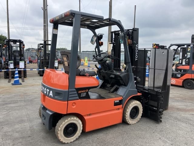 Battery Forklift — Auction (lot 8457-2173)