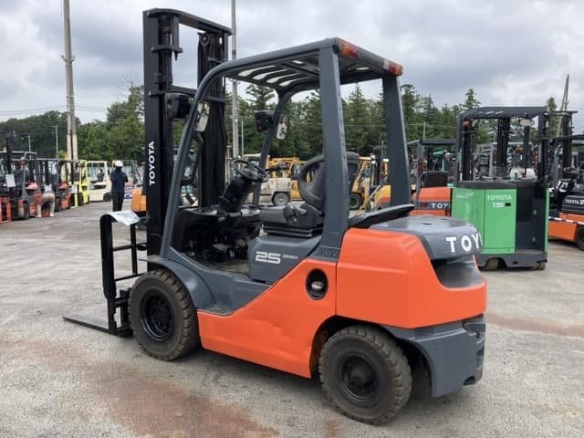 Forklift — Auction (lot 8457-2175)