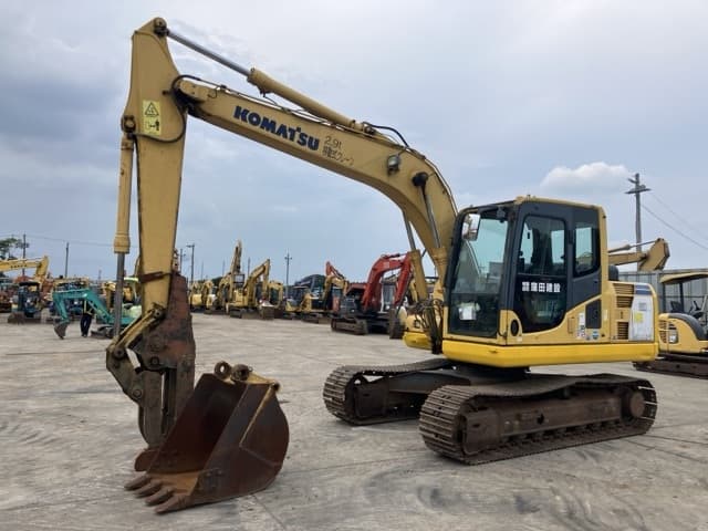 EXCAVATOR — Auction (lot 8457-218)