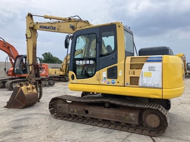 EXCAVATOR — Auction (lot 8457-218)