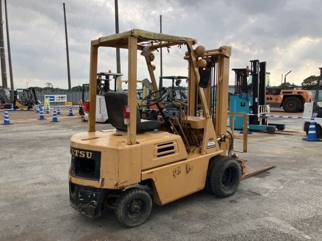Forklift — Auction (lot 8457-2183)