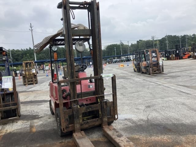 Forklift — Auction (lot 8457-2184)