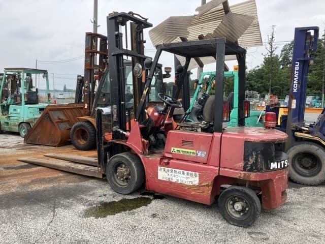 Forklift — Auction (lot 8457-2184)