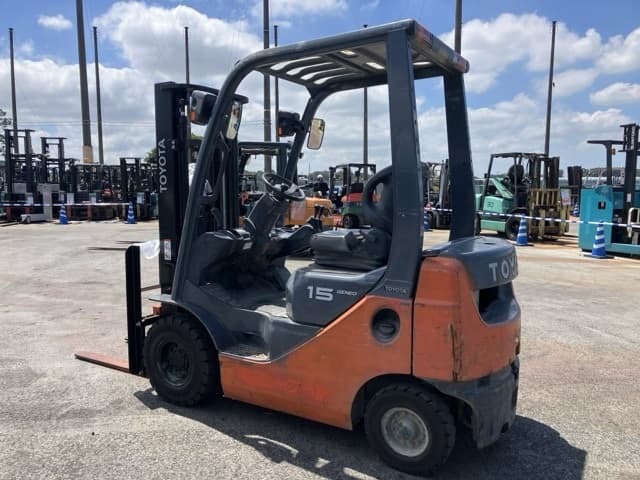 Forklift — Auction (lot 8457-2189)