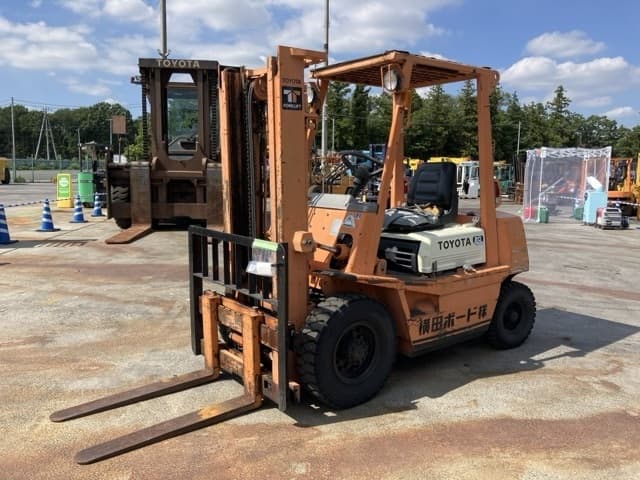 Forklift — Auction (lot 8457-2191)