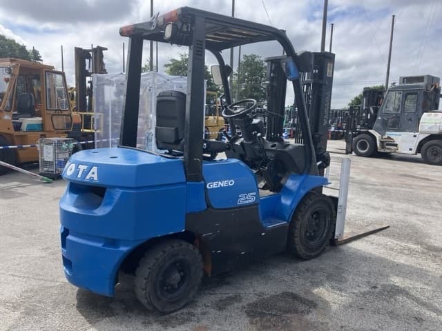 Forklift — Auction (lot 8457-2194)