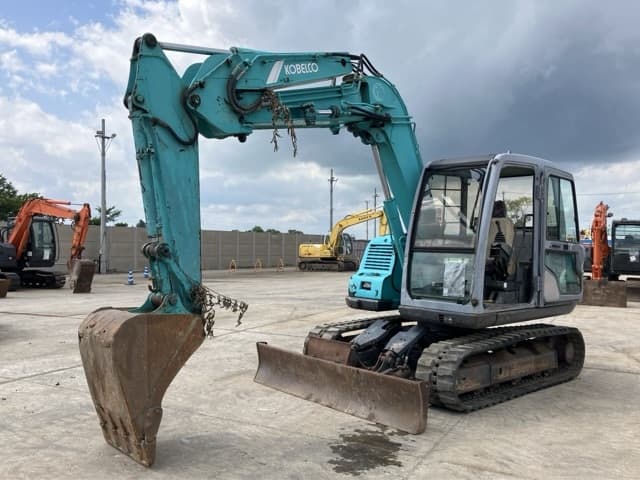 EXCAVATOR — Auction (lot 8457-22)