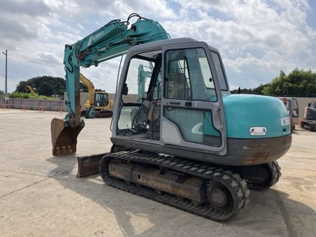 EXCAVATOR — Auction (lot 8457-22)