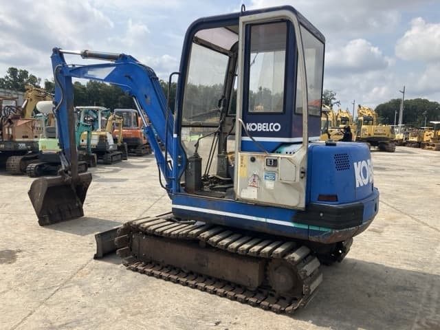 MINI EXCAVATOR — Auction (lot 8457-220)