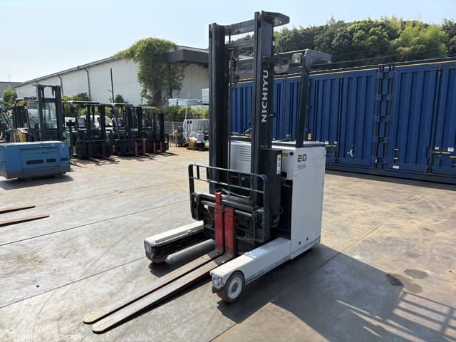 Reach Forklift — Auction (lot 8457-22002)