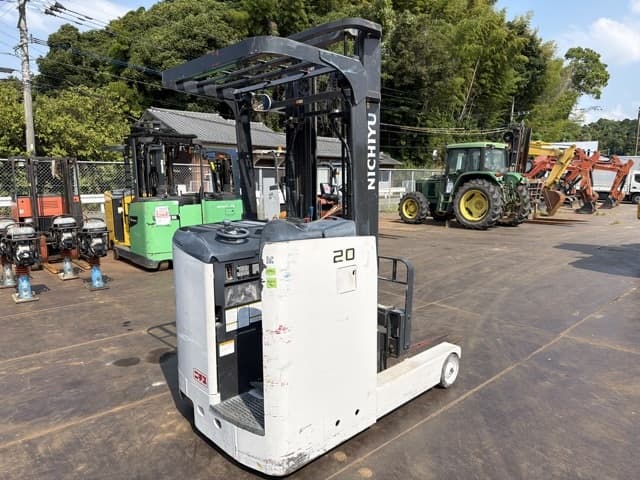 Reach Forklift — Auction (lot 8457-22002)