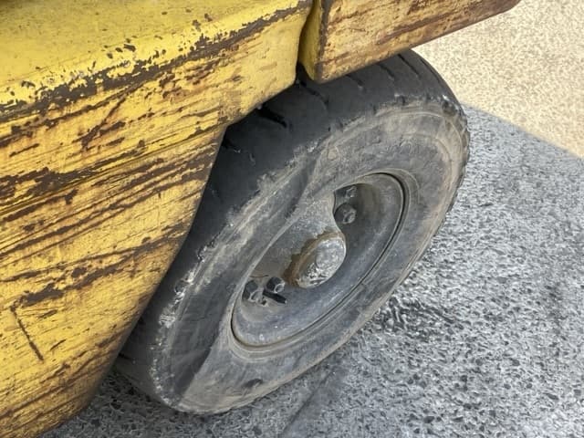 Forklift — Auction (lot 8457-2204)