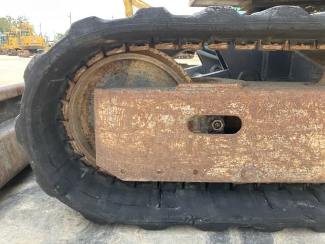 MINI EXCAVATOR — Auction (lot 8457-221)