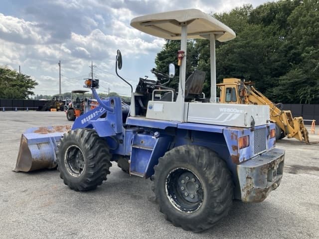 WHEEL LOADER — Auction (lot 8457-222)