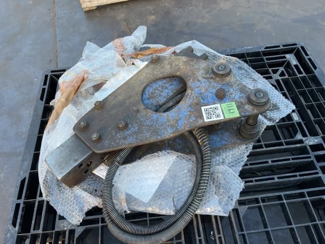 Breaker — Auction (lot 8457-23005)