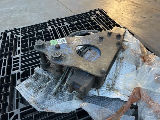 Breaker — Auction (lot 8457-23005)