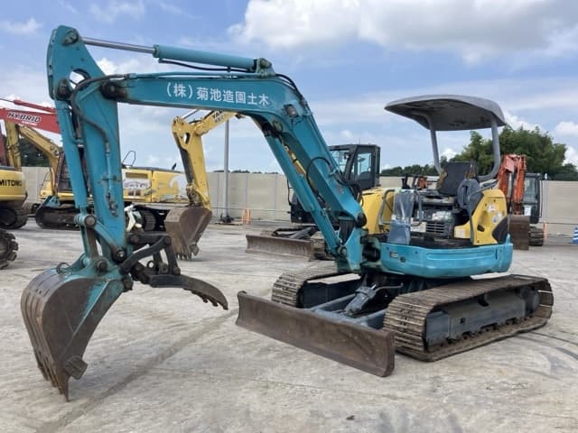 MINI EXCAVATOR — Auction (lot 8457-233)