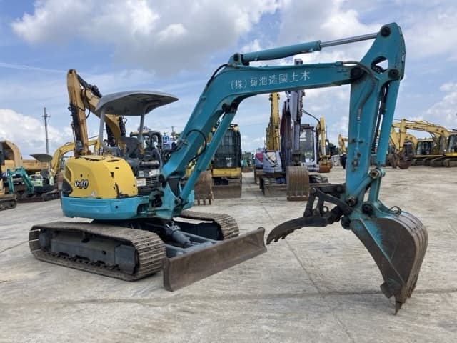 MINI EXCAVATOR — Auction (lot 8457-233)