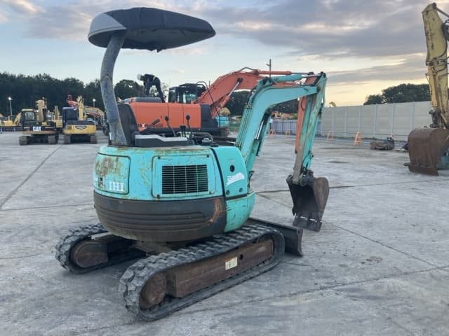 MINI EXCAVATOR — Auction (lot 8457-236)