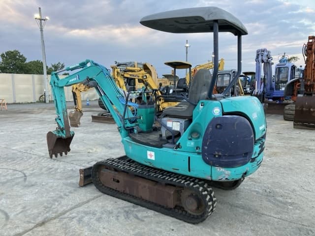 MINI EXCAVATOR — Auction (lot 8457-237)