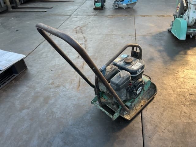 Plate — Auction (lot 8457-23803)