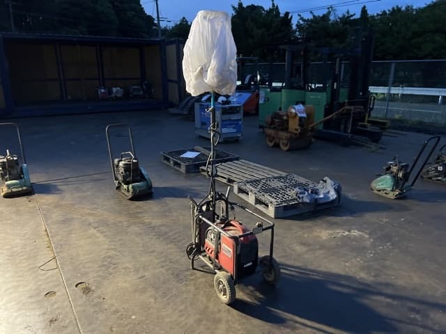 Floodlight — Auction (lot 8457-23806)