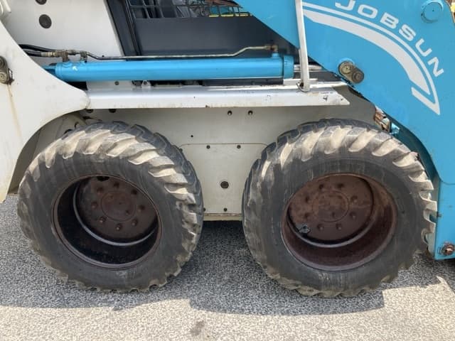SKID STEER LOADER — Auction (lot 8457-241)