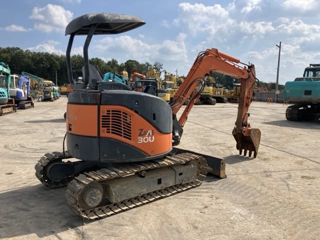 MINI EXCAVATOR — Auction (lot 8457-254)