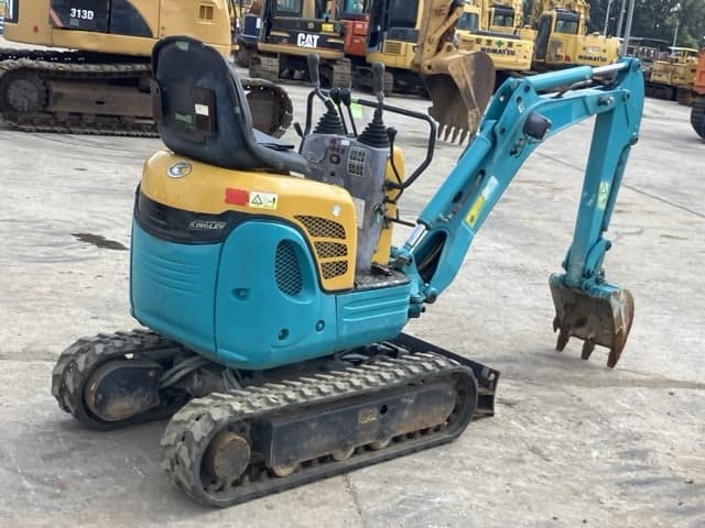 MINI EXCAVATOR — Auction (lot 8457-255)
