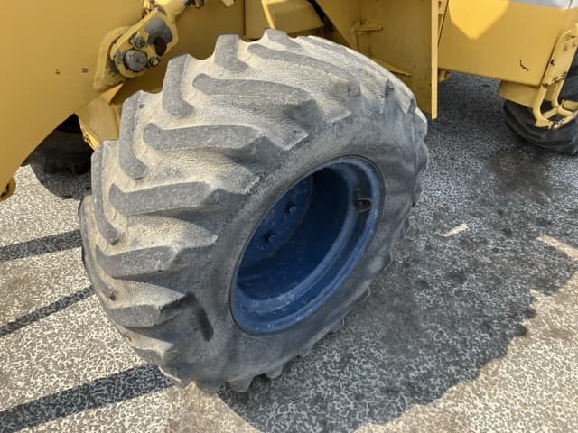 MINI WHEEL LOADER — Auction (lot 8457-256)