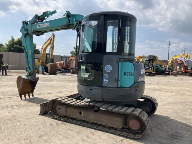 MINI EXCAVATOR — Auction (lot 8457-257)